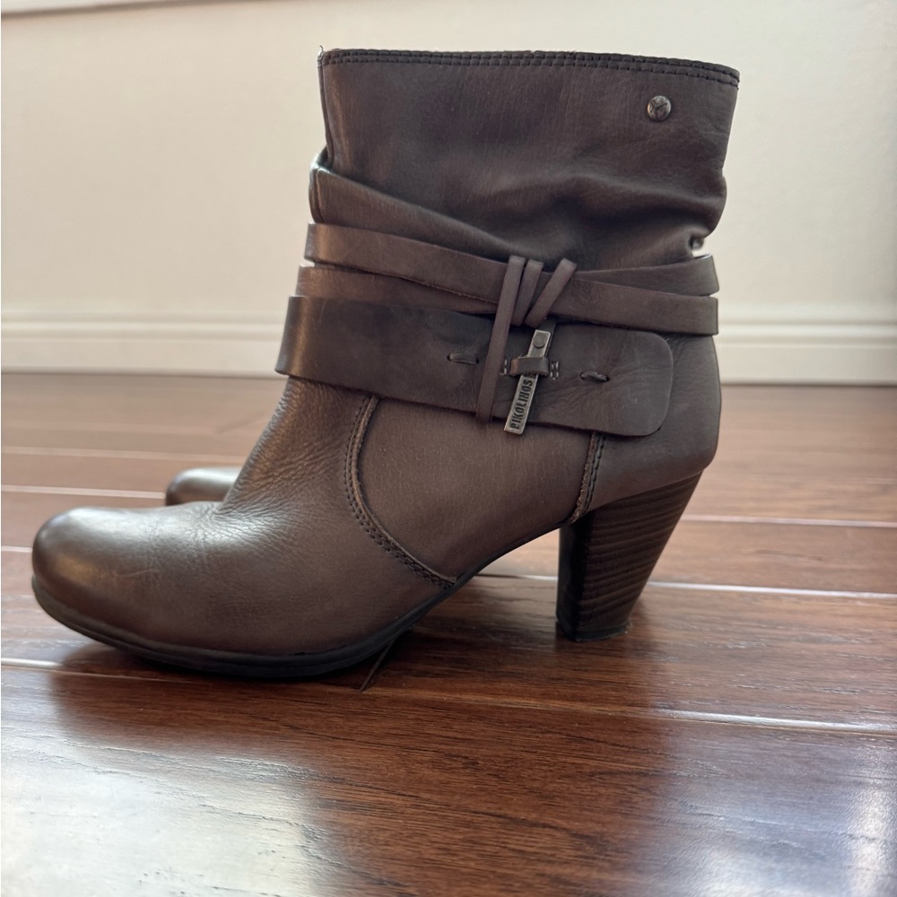 Pikolinos gray/taupe ankle bootie heel size 8